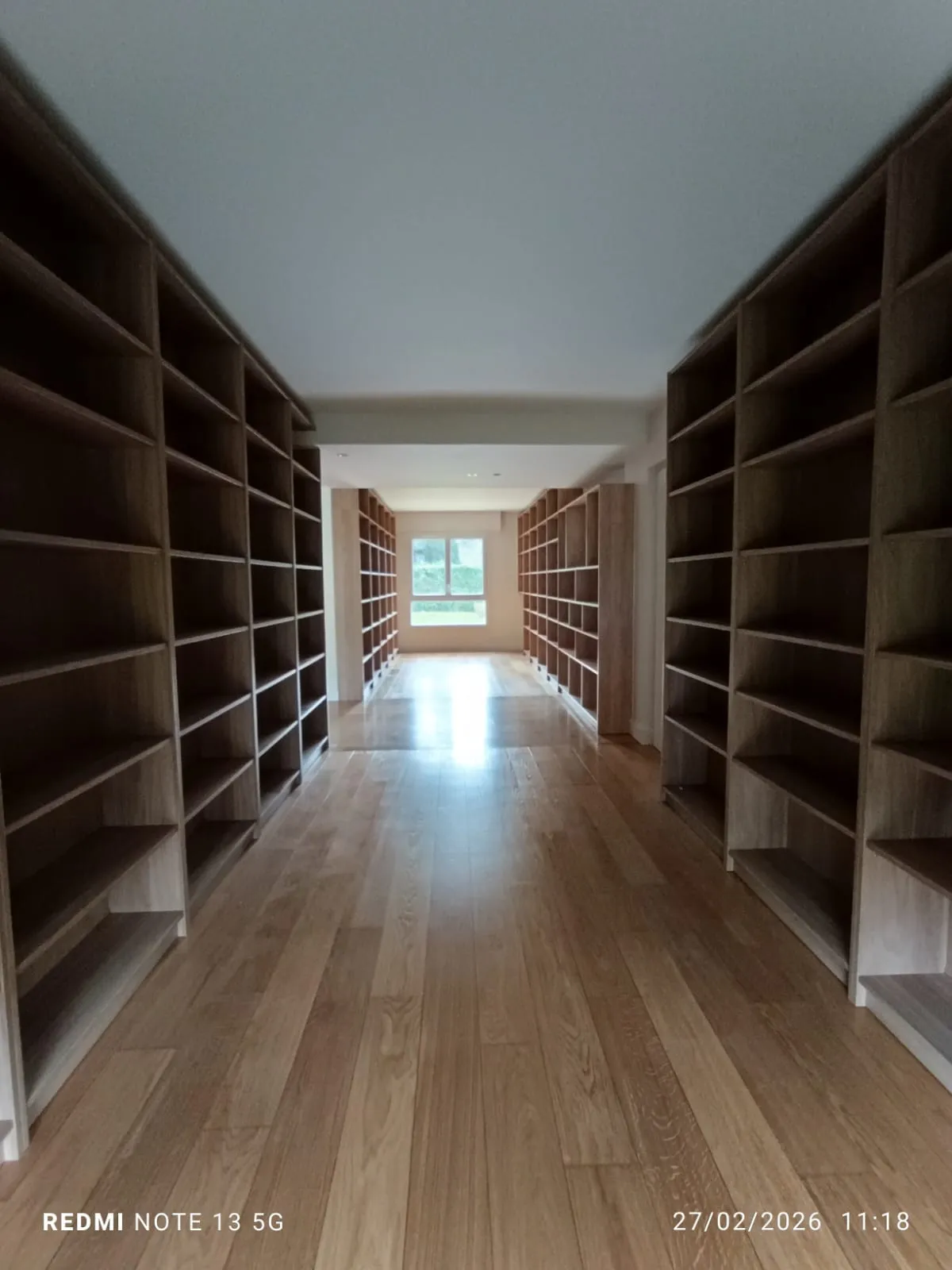 Menuisier artisan à Montesson (78) — mobilier sur mesure en bois massif