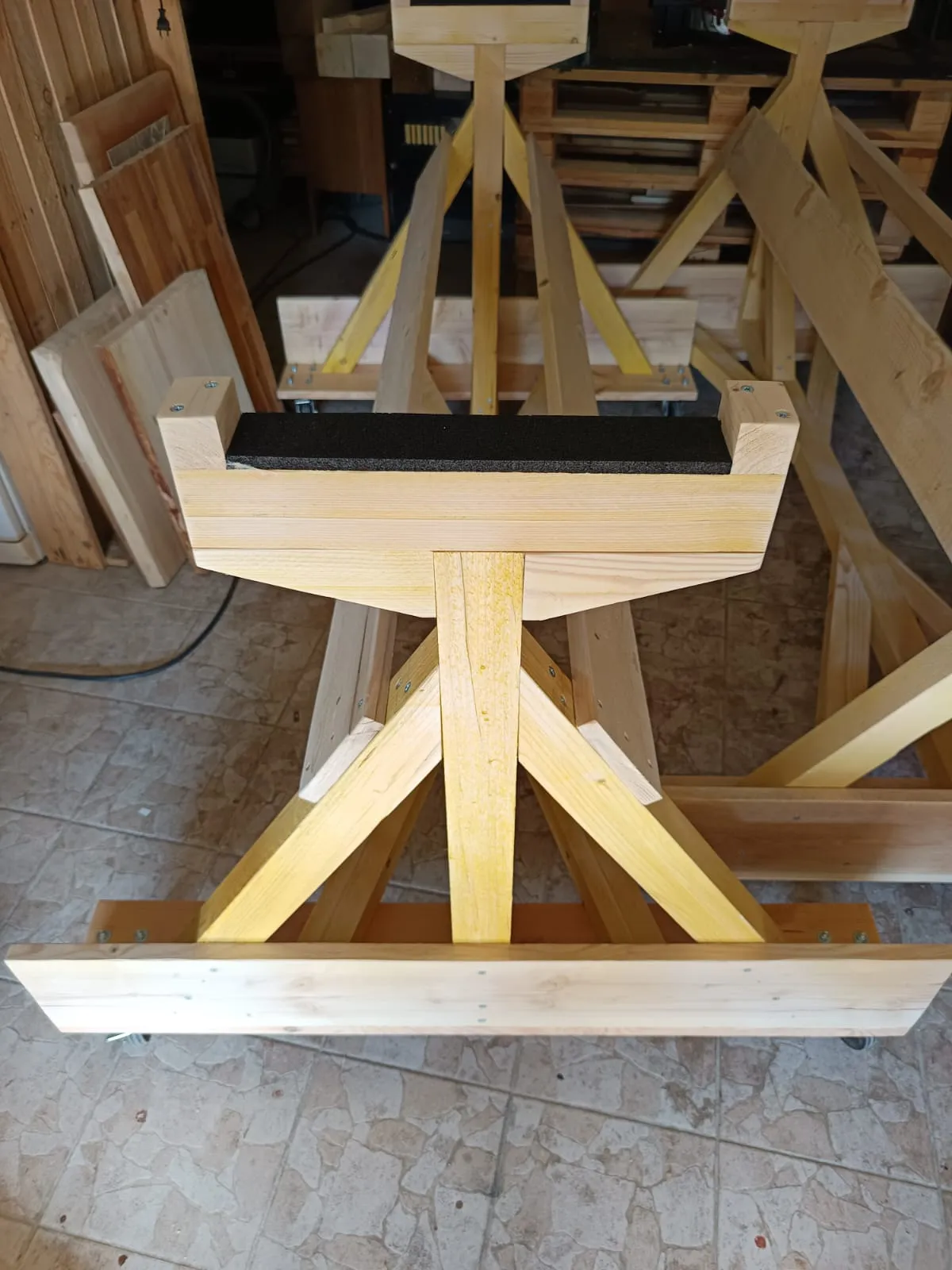 Chariot XXL en pin massif — L'Atelier WillBois, Montesson (78)